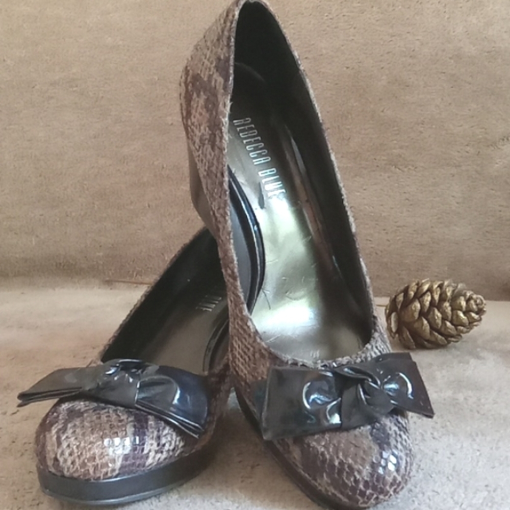 ⭐️ Host Pick ⭐️REBECCA Blue |  Animal Print Brown Faux Suede Wedges